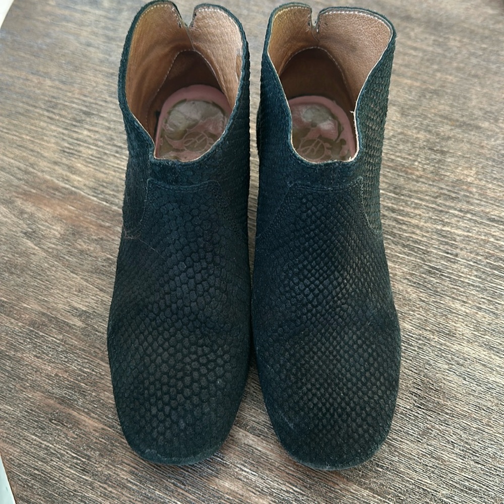 Hudson booties - Picture 2 of 6